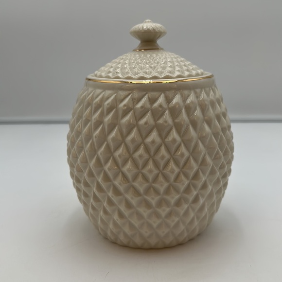 Belleek Heritage Collection Diamond China Biscuit Barrel/Jar - Picture 5 of 16